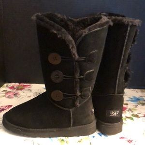 Black Uggs